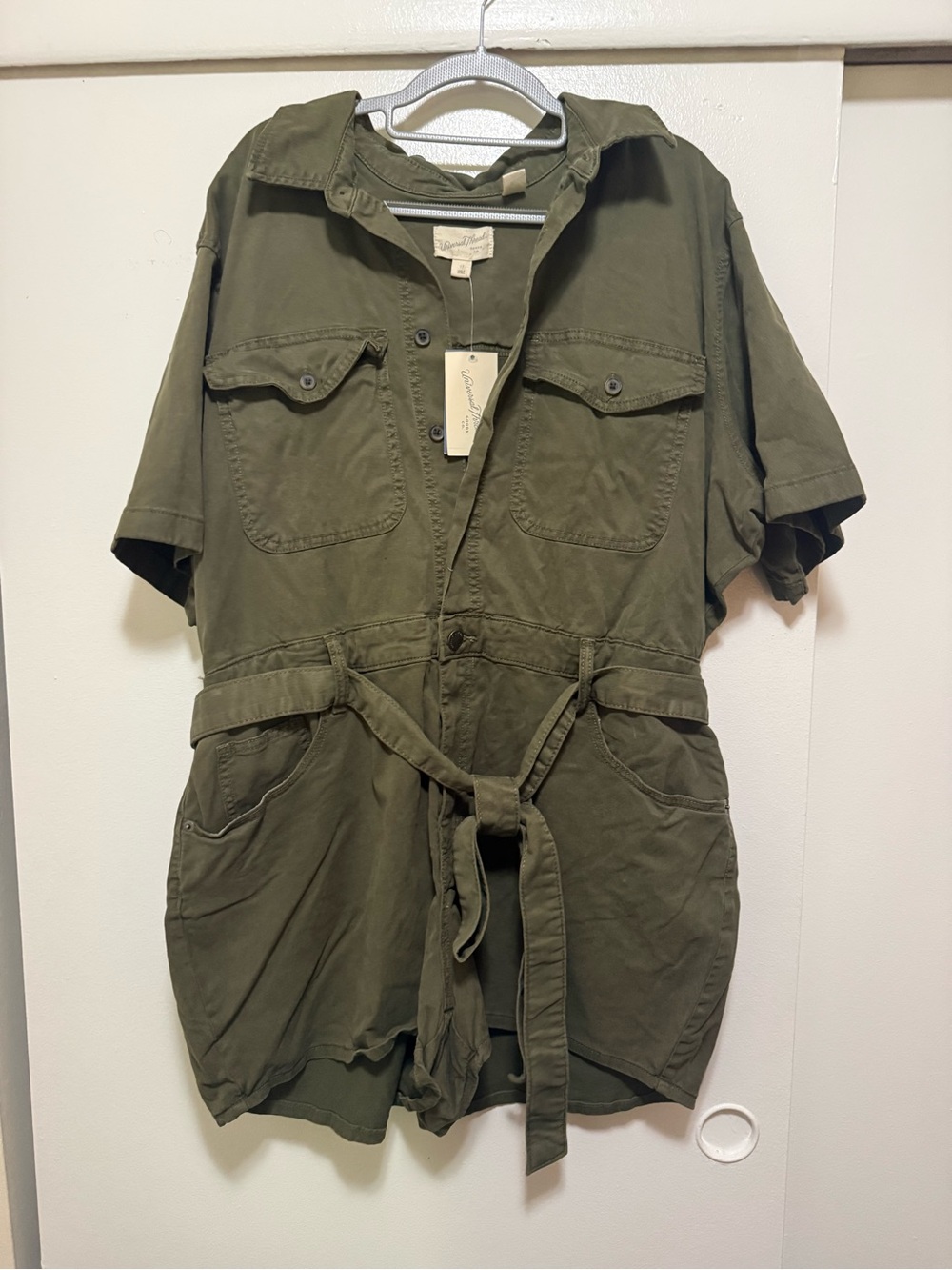 Universal Thread Olive Green Short-Sleeve Utility Button-Front Shirt